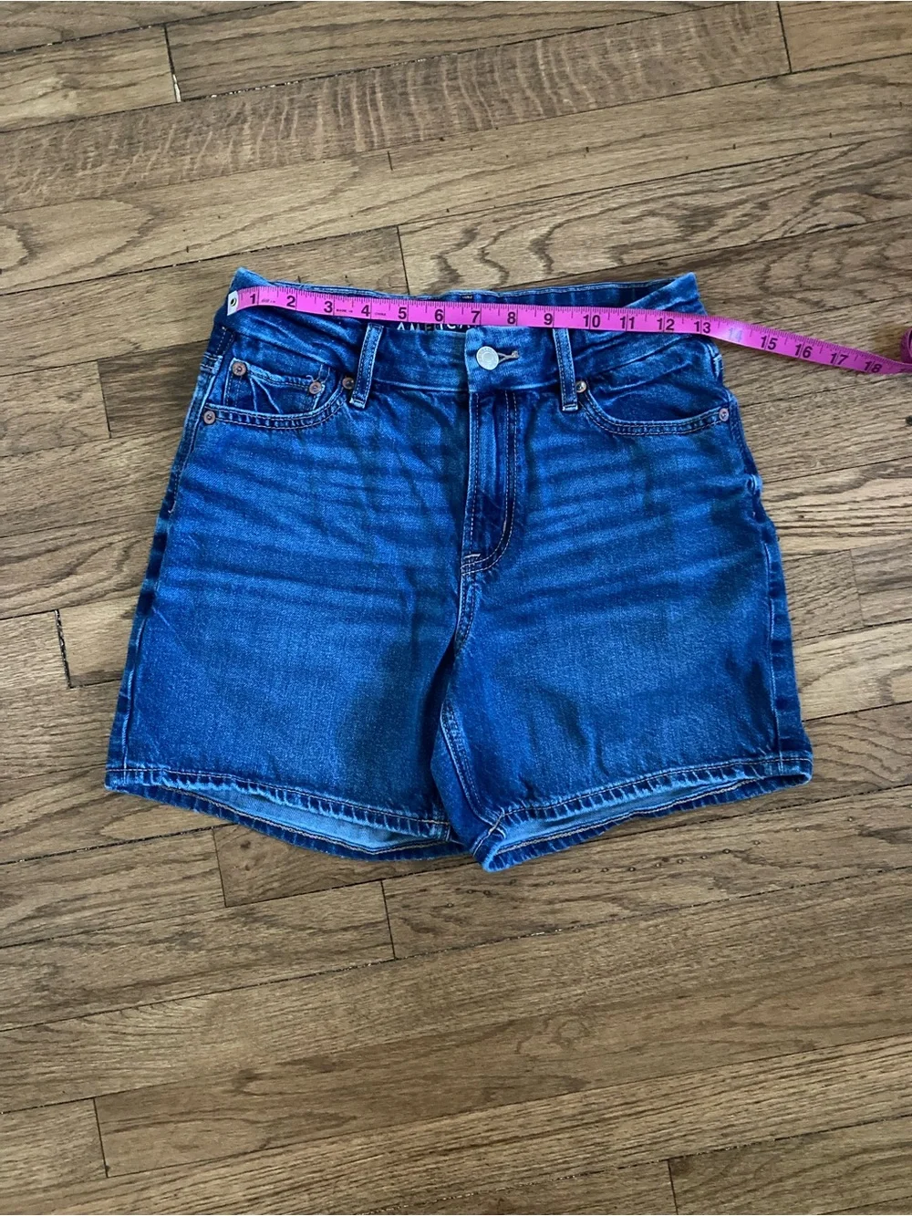 American Eagle Curvy High Rise Strigid Baggy 90’s Jean Short